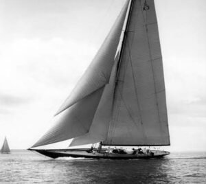 B1 J-Class yach